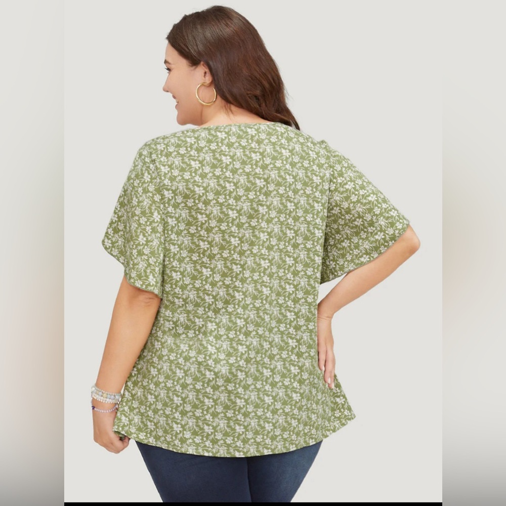 Bloomchic moss Ditsy Floral Split Petal Sleeve Tie Front Blouse Size 22/24 3x - Picture 5 of 5